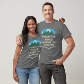 World Around the Campfire Camping Sayings Camper Q Tシャツ (ユニセックス)
