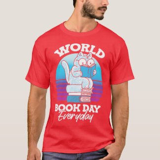 World Book Day Everyday Chubby Cat Reader World Tシャツ