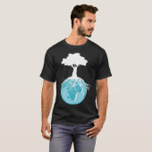 World Tree Roots Environmentalist And Nature Tシャツ (正面フル)