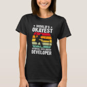 World's Okayest Artificial Intelligence Developer Tシャツ (正面)