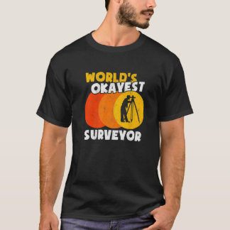World's Okayest Surveyor Engineer TripodレトロLan Tシャツ