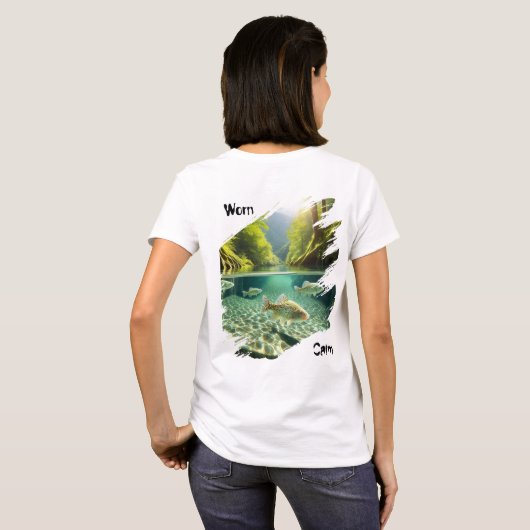Worn Calm | 山の渓流の魚 ネイチャーTシャツ Tシャツ (裏面フル)
