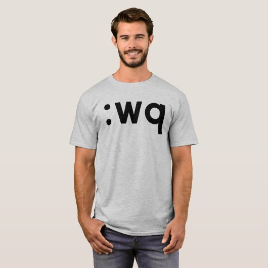 : wq - Vi/Vimのユーザーのための黒い文字 Tシャツ (正面フル)