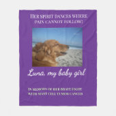 Wrapped in Her Gentle Light フリースブランケット (正面)