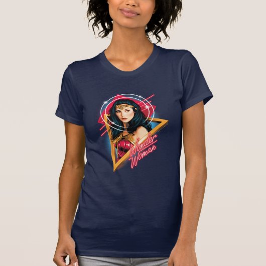 WW84 |女疑問に思性レトロウェーブキャラクターバッジ Tシャツ (正面)