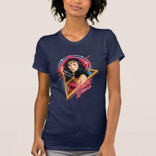 WW84 疑問に思 Woman Retrowaveキャラクターバッジ Tシャツ