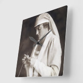 WWIナース編み物セーター スクエア壁時計 (傾斜)