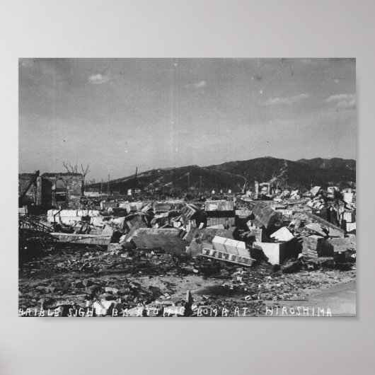 WWII Atomic Bomb Photo Of Hiroshima ポスター (正面)