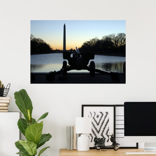 WWII Howitzer Silhouette ポスター (ホームオフィス)