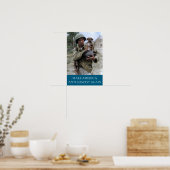 WWII Soldier with puppy MAAFA ポスター (キッチン)