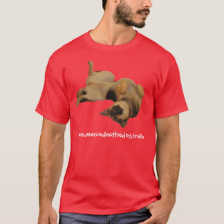 www.mercedesthedog.infoの赤のTシャツ Tシャツ