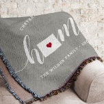Wyoming Home State Personalized Rustic スローブランケット<br><div class="desc">Show some home state pride with this cute rustic gray throw blanket featuring "home" in white calligraphy script lettering with a silhouette map of the state of Wyoming standing in for the letter "O." A red heart illustration inside the state map completes the design; you can change the position of...</div>