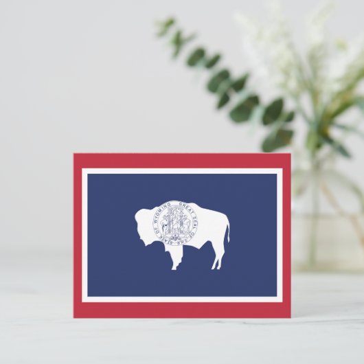 Wyoming State Flag Bison Red Border ポストカード (スタンド正面)