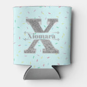 Xイニシャルパーソナライズされたシルバーモノグラムあなたの名前 缶クーラー (正面)