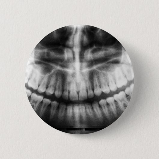 X線歯口スマイル白黒 缶バッジ (正面)