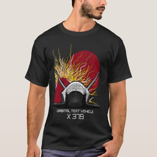 X 37B宇宙OTV軌道試験車両宇宙船 Tシャツ (正面)