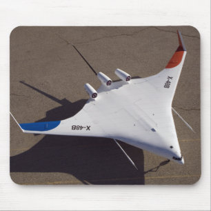 X-48Bによって混ぜられる翼の体無人の空気車 マウスパッド