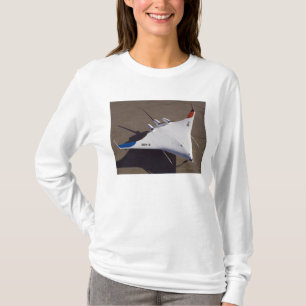 X-48Bによって混ぜられる翼の体無人の空気車 Tシャツ