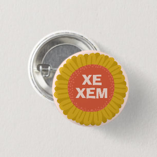 XE/XEM発音サンフラワーデイジープライド 缶バッジ