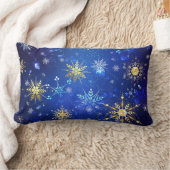 XMAS Blue Background with Golden Snowflakes ランバークッション (ブランケット)