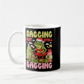 Xmas Funny Frog Meme Christmas Sagging But Still G コーヒーマグカップ (左)