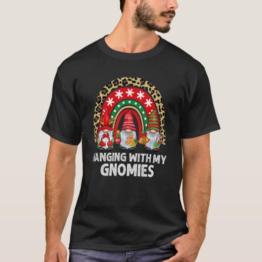 Xmas Rainbow Hanging With My Gnomies  Gnome Christ Tシャツ (正面)