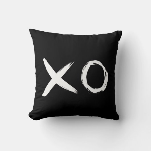 XOの白黒枕 クッション (正面)
