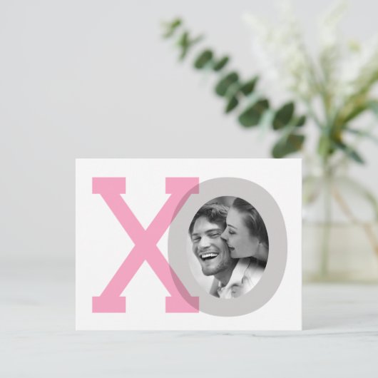 XOグレーピンク結婚の日救付き写真はがき 案内ポストカード (スタンド正面)