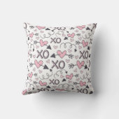 XOハートと矢印ラブパターン クッション (裏面)