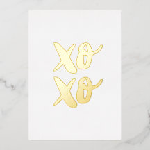 xo.XO.バレンタインの抱擁とキス。金ゴールド モダン