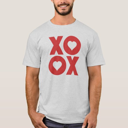 XOXOの抱擁およびキスのバレンタインデー Tシャツ (正面)