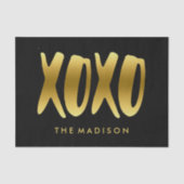 XOXOの抱擁およびキスのフェイクな金ゴールドのタイポグラフィの黒 薄葉紙 (正面)