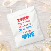 XOXOハグとキス1st誕生日 フェイバーバッグ (クリップ留めされた状態)