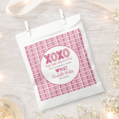 XOXOハグ&キスバレンタインデー1st誕生日 フェイバーバッグ (クリップ留めされた状態)