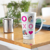 XOXOハッピーバレンタインデーピンクハートカスタム写真 カフェラテマグ