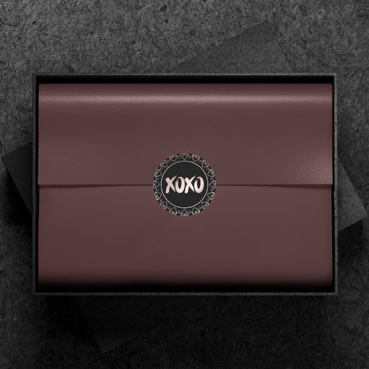 XOXOハート赤面ピンク |手書き文字のブラシストローク ラウンドシール