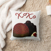 XOXOバレンタインボンボンとダークチョコレート クッション (ブランケット)