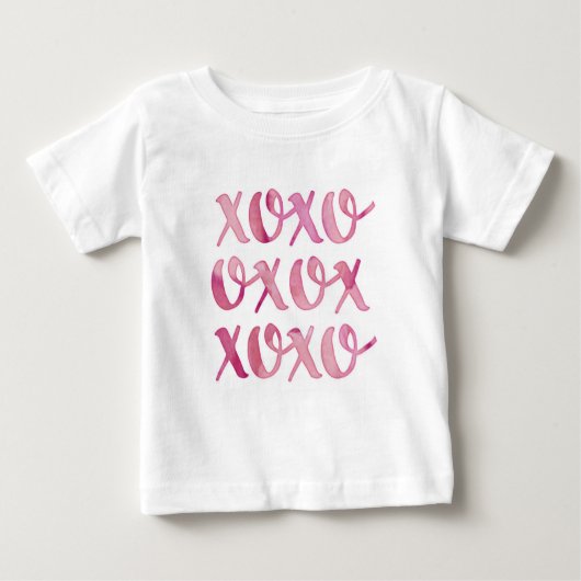 xoxoピンク水カラータイポグラフィキッズTシャツ ベビーTシャツ (正面)