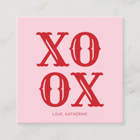 XOXOピンク赤かわいいタイポグラフィ パーソナライズされた エンクロージャーカード (正面)