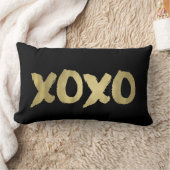 XOXOブラック&金ゴールドフェイクブラッシュストロークタイポグラフィ ランバークッション (ブランケット)
