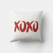 XOXOレッドグリッター | Glam Brushstroke Hugとキス クッション (裏面)