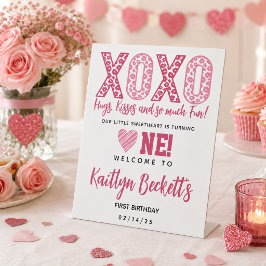 XOXO ハグとキス バレンタインデー お誕生日1歳 台座サイン