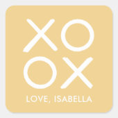 XOXO ハグとキス 黄色 かわいい 愛を伝えるギフト スクエアシール (正面)