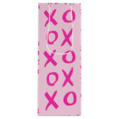 "XOXO"ピンクストロークバレンタインデワイン抱き枕 ワインギフトバッグ (正面)
