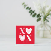 XOXO 赤 白 ピンク ハート タイポグラフィー かわいい オーダーメイド エンクロージャーカード (スタンド正面)