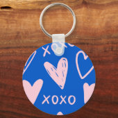 XOXO Hearts Keychain – Cute Blue & Pink Key Ring キーホルダー (正面)