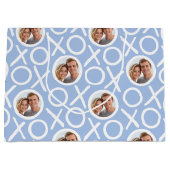 XOXO Hugs & Kisses 2 Photo Blue Brush Script ラージペーパーバッグ (正面)