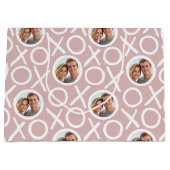 XOXO Hugs & Kisses 2 Photo Dusty Pink Modern ラージペーパーバッグ (正面)