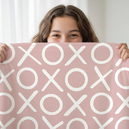 XOXO Hugs & Kisses Dusty Pink Modern Pattern フリースブランケット