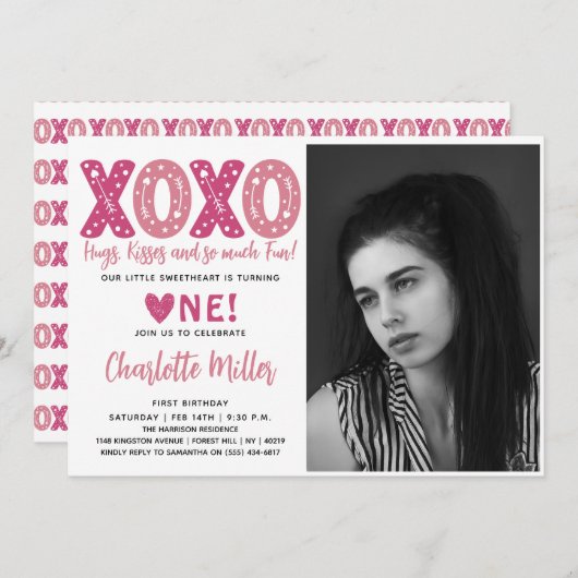 XOXO Hugs & Kisses Valentine's Day 1st Birthday 招待状 (正面/裏面)